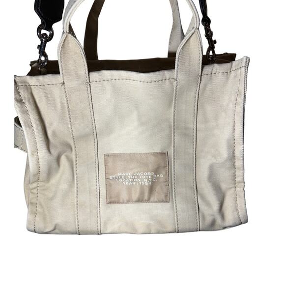 Marc Jacob’s The Tote Bag Medium Cream Canvas Shoulder Bag - Picture 2 of 12